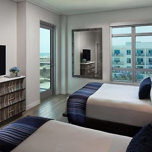 One-Bedroom Queen Suite Gulf View